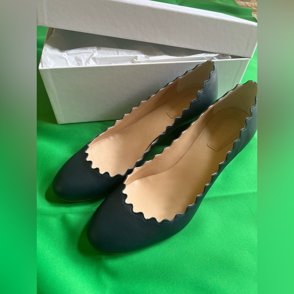 Chloe Pumps with Scalloped Edge 100% Leather Navy Size 7 - Picture 12 of 15